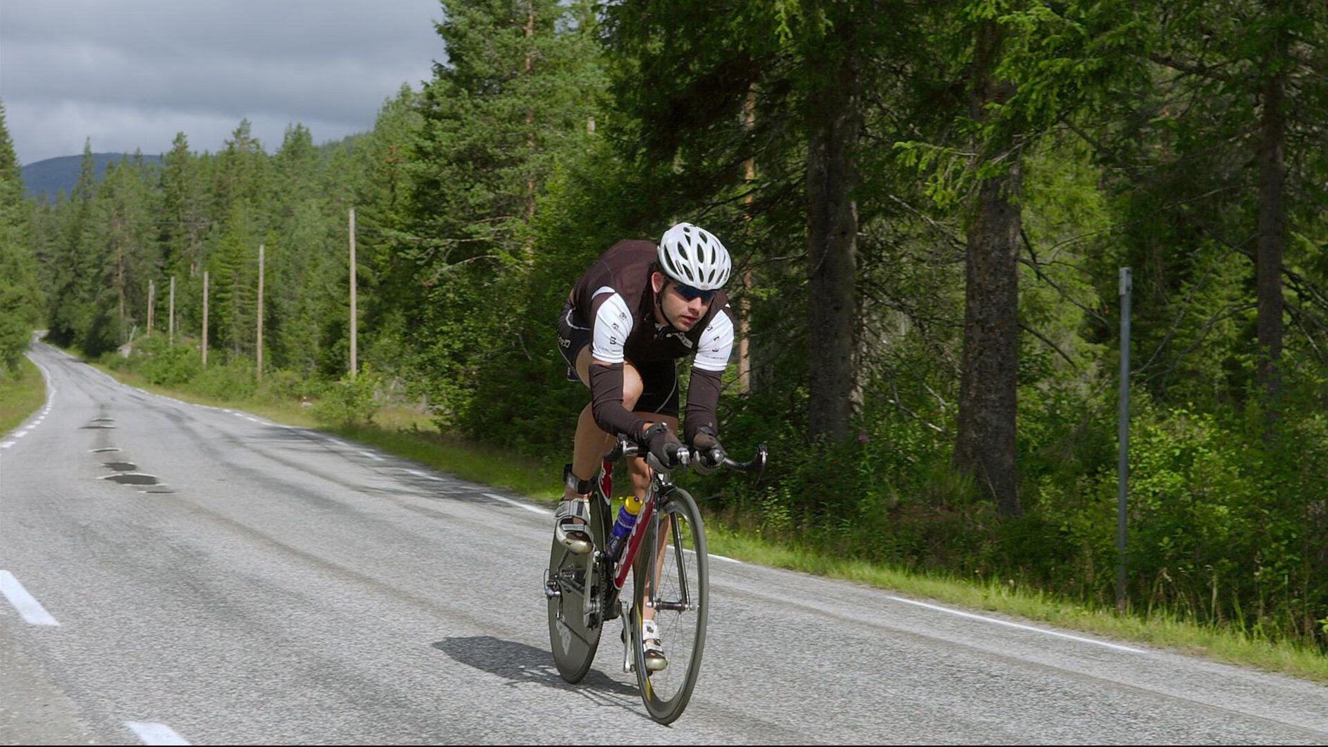 新疆男篮打造高强度压迫式防守封锁突破路线
