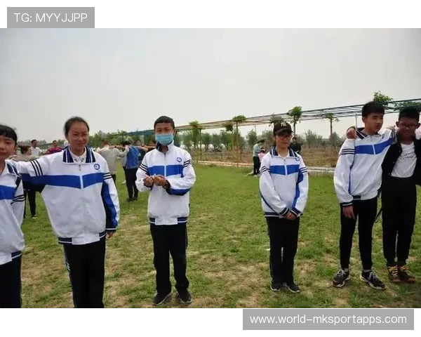 长回合对拉28拍，观众鼓掌