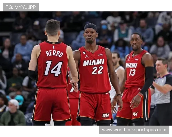 勇士赢球却传来噩耗;巴特勒伤退埋下隐患,未来或遭遇连败,巴特勒15分热火胜骑士 勇士赢球却传来噩耗;巴特勒伤退埋下隐患,未来或遭遇连败,巴特勒15分热火胜骑士