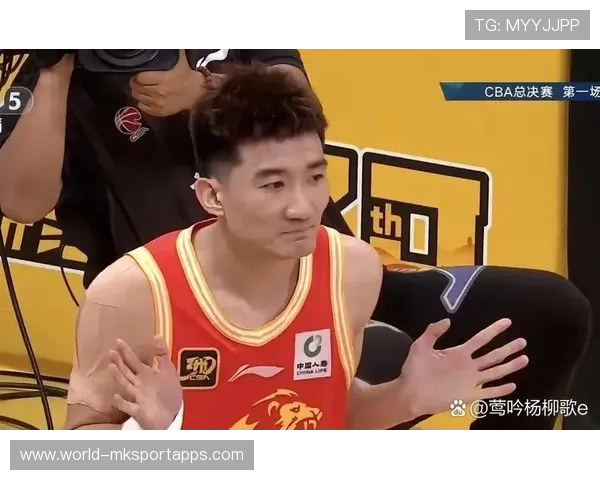 广厦男篮:孙铭徽在康复期间分享了自己的力量训练视频,向球迷报平安。 广厦男篮:孙铭徽在康复期间分享了自己的力量训练视频,向球迷报平安。